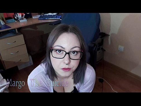 ❤️ Garota Sexy com Dildo de Óculos Chupa Profundamente na Câmera ❤ Sexo em nós ❌